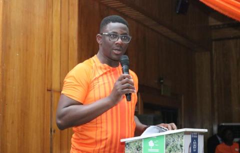 UNFPA Ghana Country Rep, Niyi Ojuolape, addresses the audience about the Youth Leaders Fellowship Program