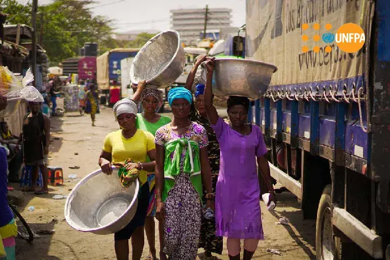 Photobook on the plight of Kayayei in Ghana